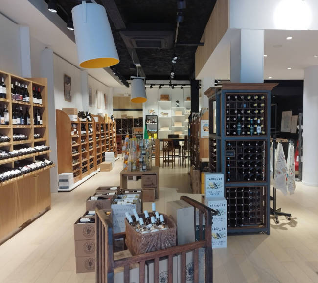 Intérieur de la Cave Saint Leger rue d'Angoulême à Cognac